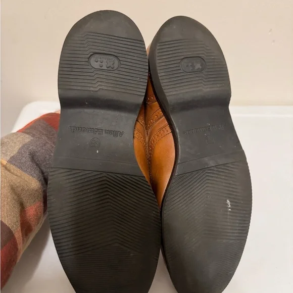 Allen Edmond’s Oxford Dress Shoe - Picture 4 of 4